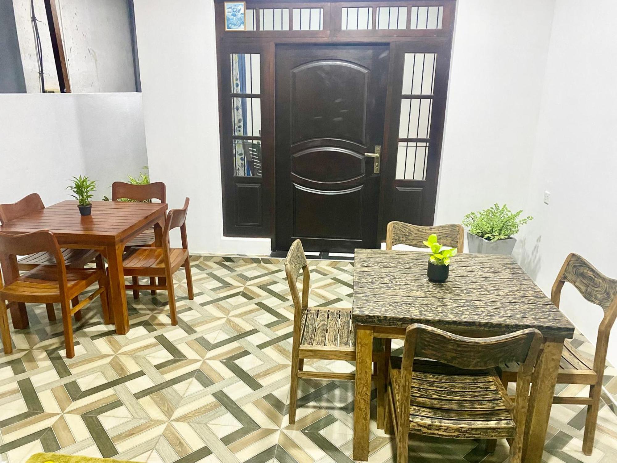 Mario Family Villa And Restaurant Negombo Bagian luar foto