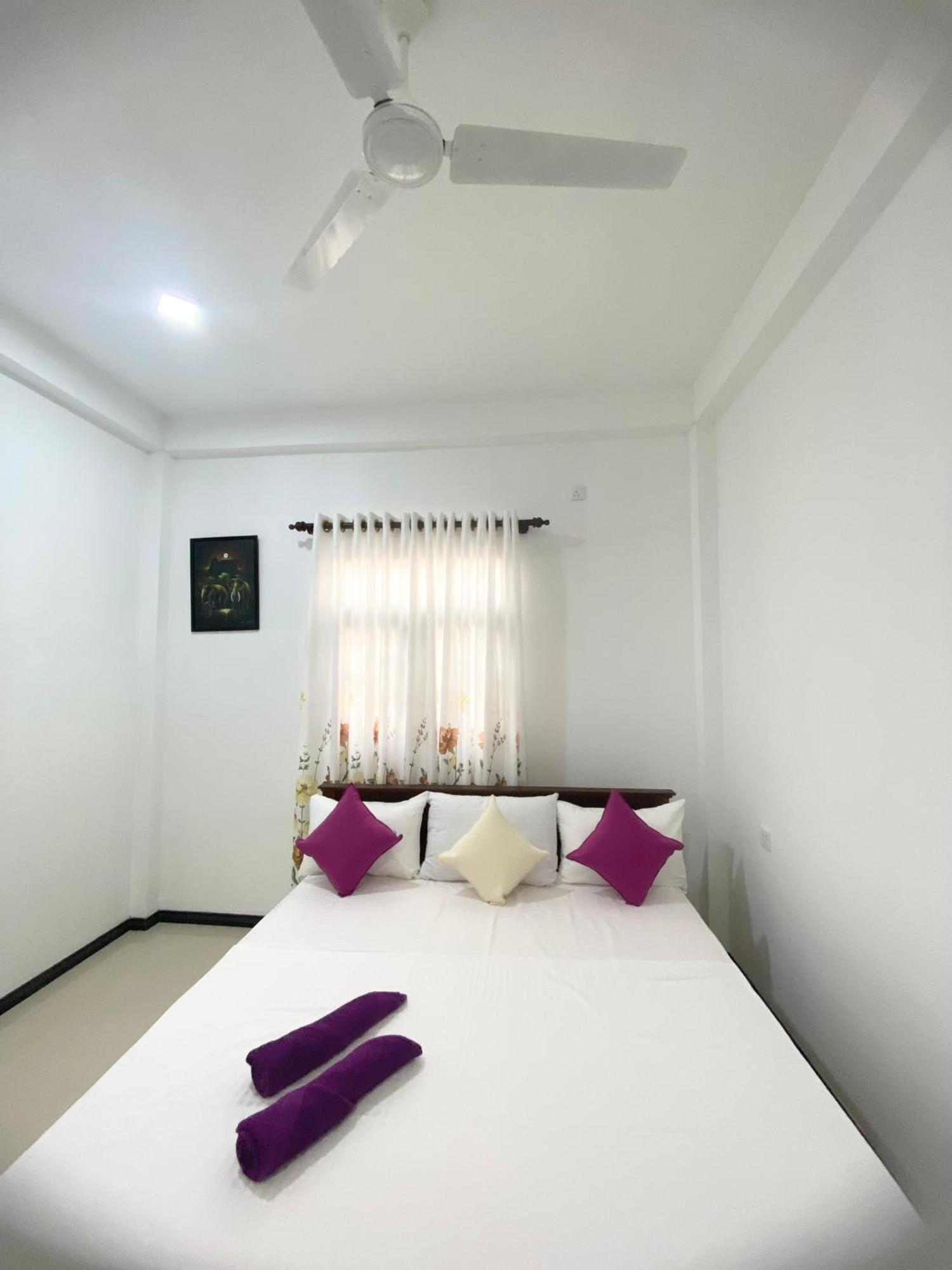 Mario Family Villa And Restaurant Negombo Bagian luar foto