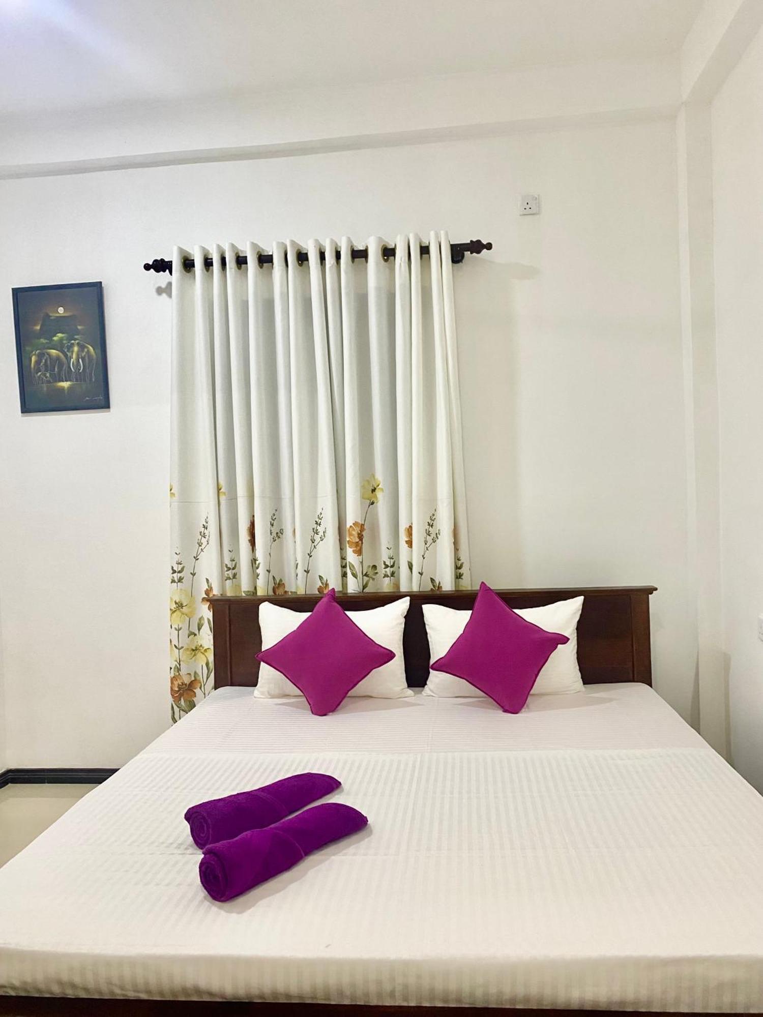 Mario Family Villa And Restaurant Negombo Bagian luar foto
