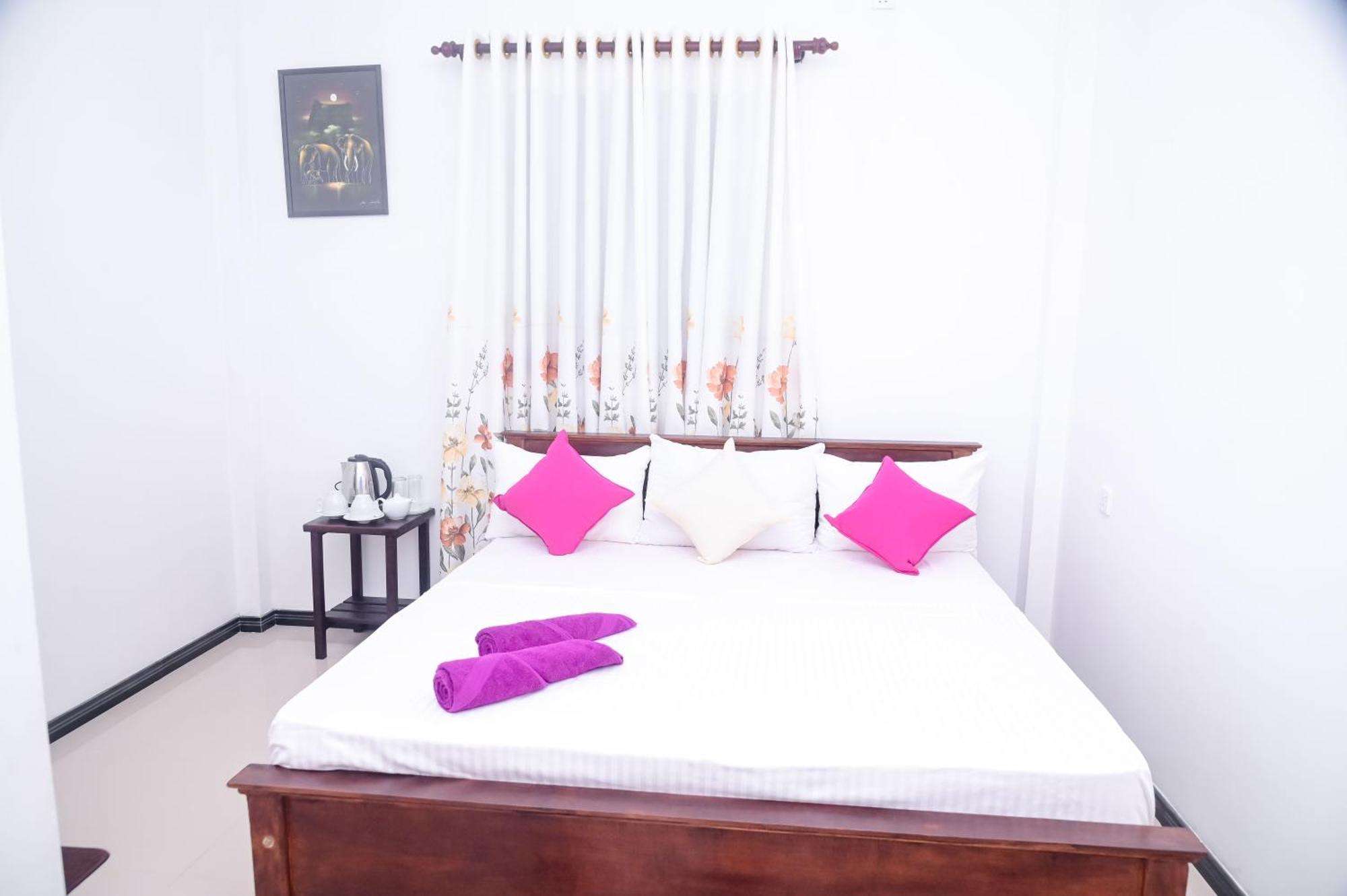Mario Family Villa And Restaurant Negombo Bagian luar foto