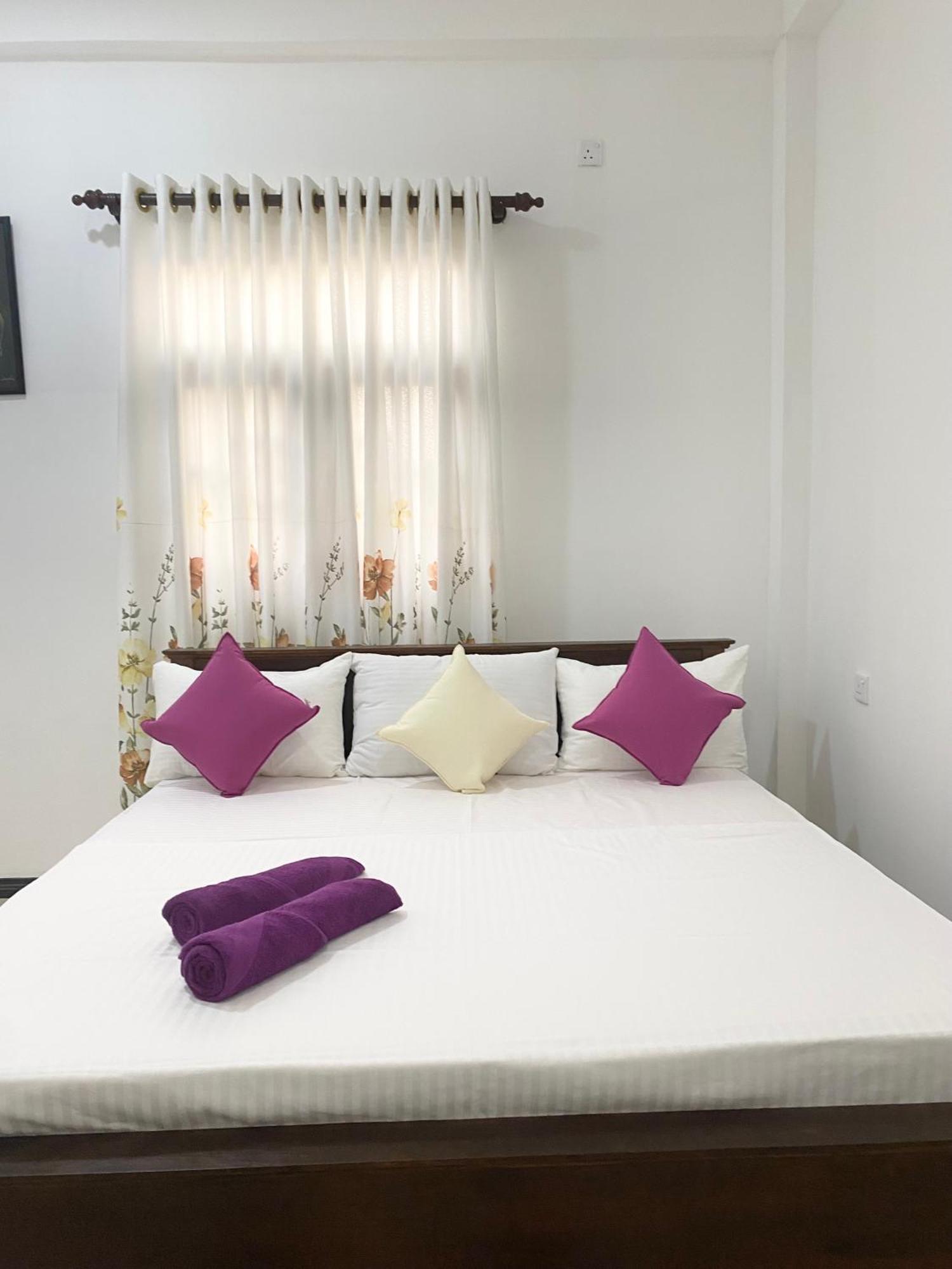 Mario Family Villa And Restaurant Negombo Bagian luar foto