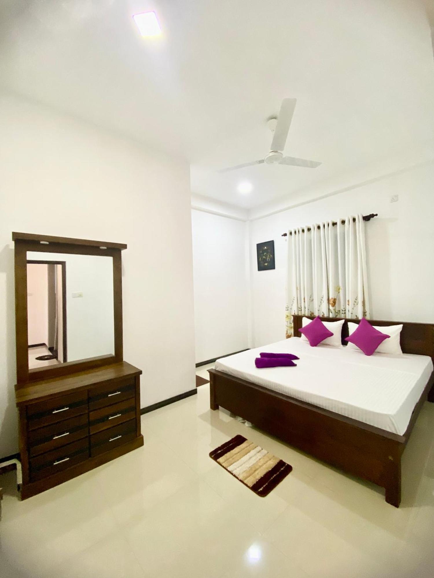 Mario Family Villa And Restaurant Negombo Bagian luar foto