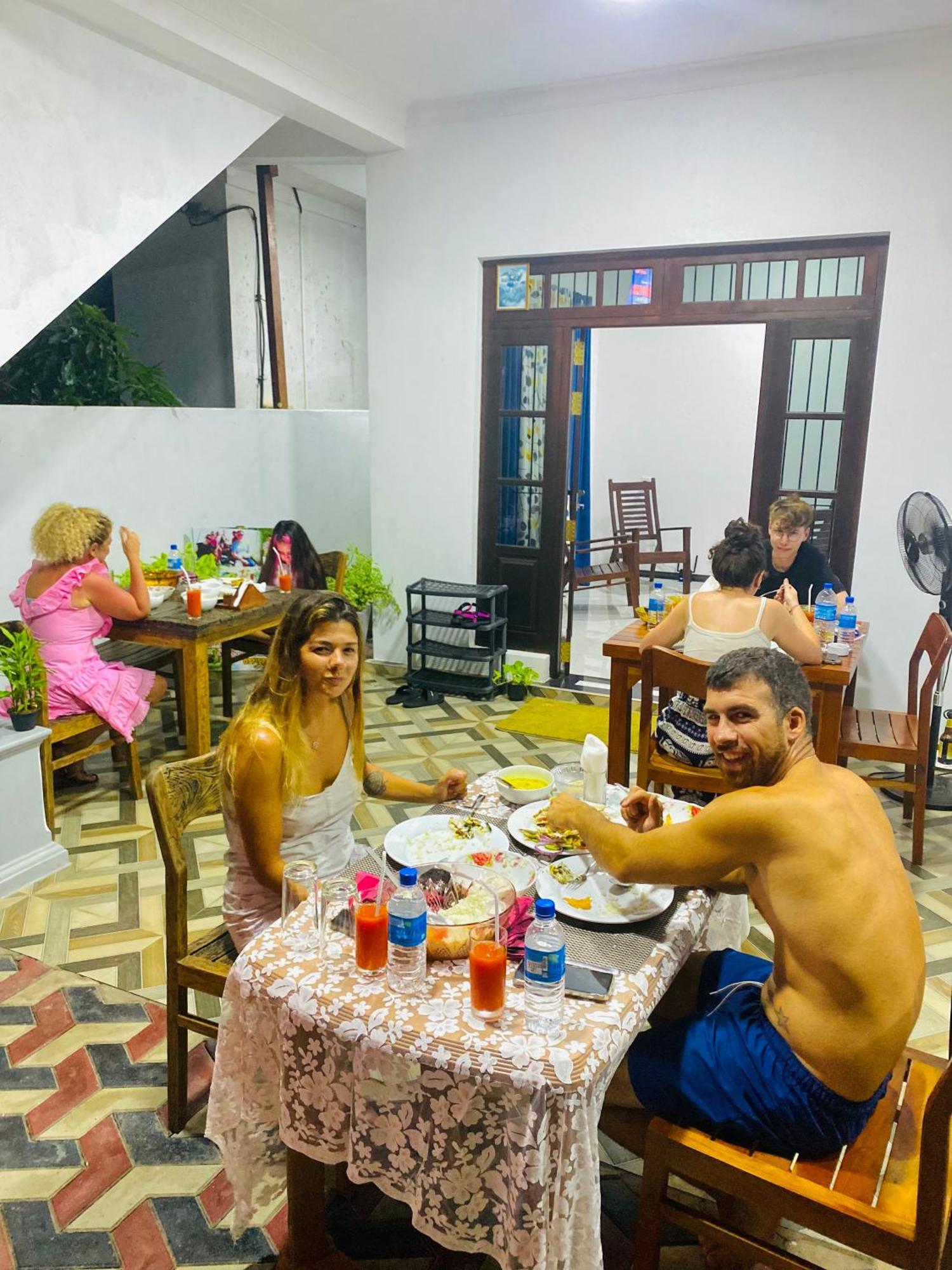 Mario Family Villa And Restaurant Negombo Bagian luar foto