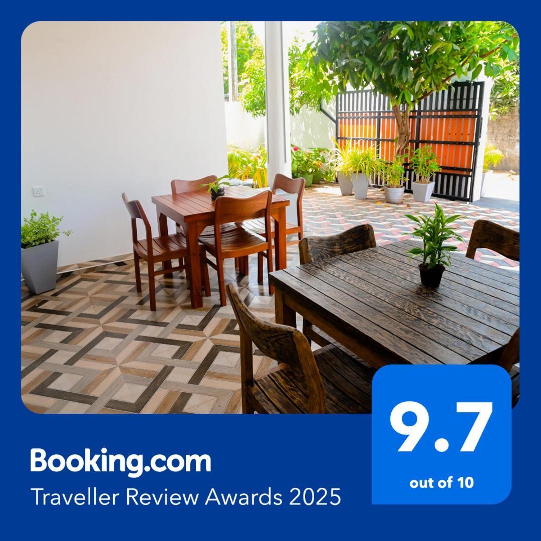 Mario Family Villa And Restaurant Negombo Bagian luar foto