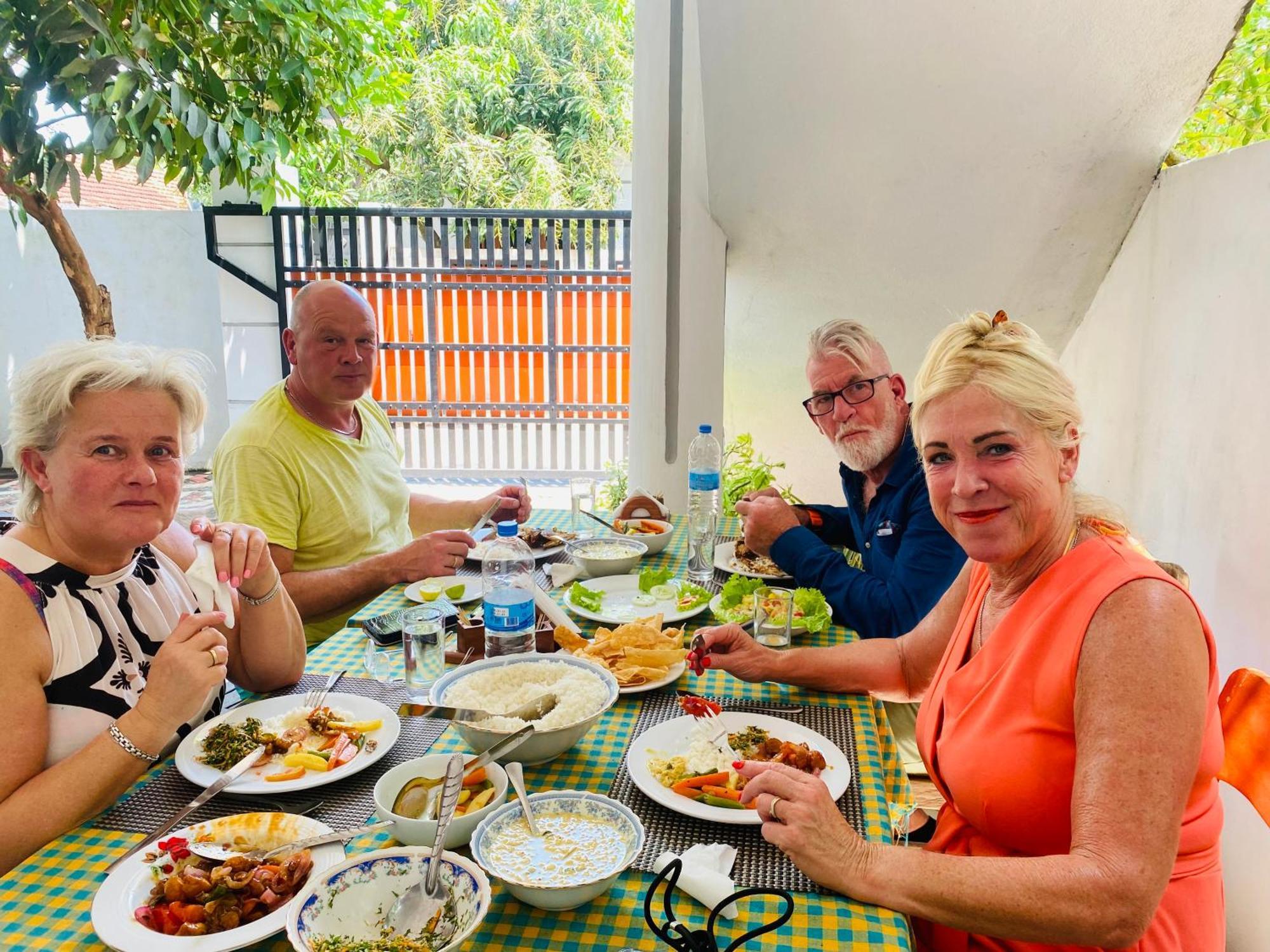 Mario Family Villa And Restaurant Negombo Bagian luar foto